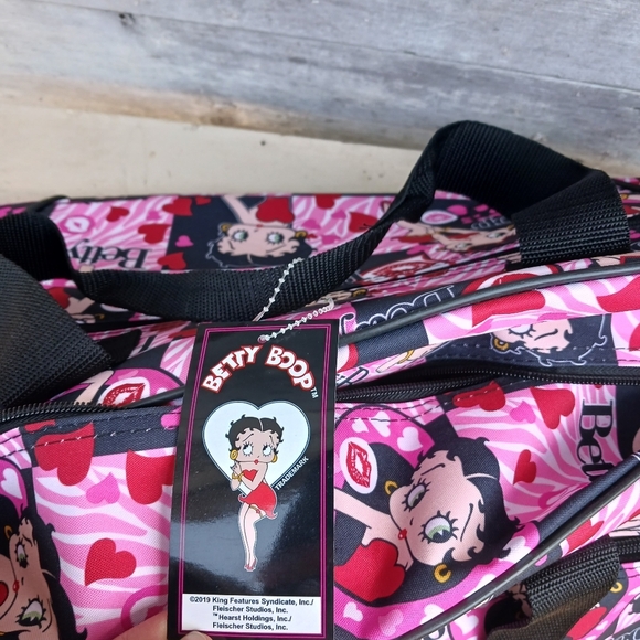2019 King Features Syndicate Betty Boop  Roll Away Duffle Travel Bag Pink,Black - Picture 8 of 11